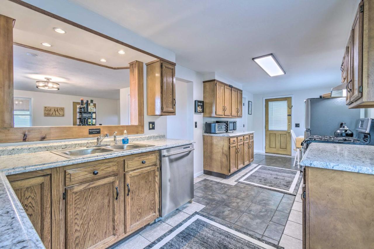 Watkins Glen Lakeview Cottage With Waterfall! Ngoại thất bức ảnh